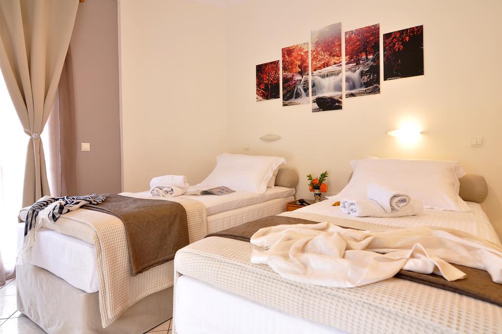 Rolandos Apartments Agios Gordios  Buitenkant foto